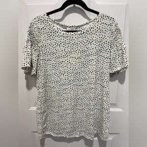 LulaRoe Stephanie smocked sleeve t-shirt. New with tags.